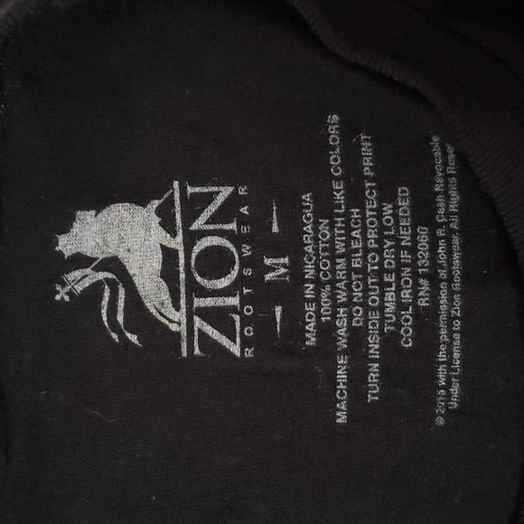 Johnny Cash Graphic Tee shirt Man in Black EUC M - Picture 4 of 5